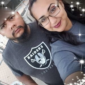 Meet your Posher, Yoli